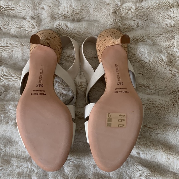Manolo Blahnik Strappy Sandals.NWT. Size 38 1/2. Beige. Cork Detail. 3 1/2” Heel - Picture 6 of 10